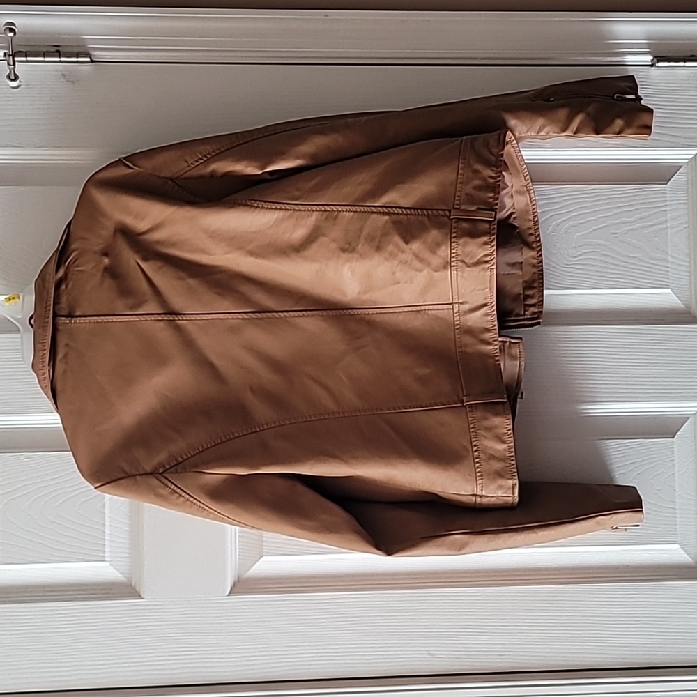 Leather jacket - Picture 3 of 3